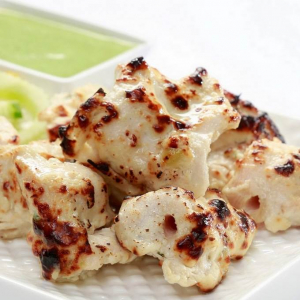 Malai Chicken Tikka Sizzler (8 pcs)